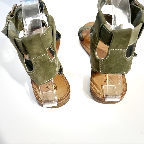 Green suede sandals 8 Nordstrom - Picture 4 of 5